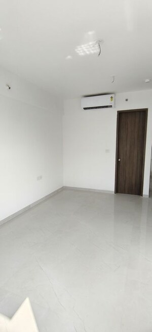 Room in 3 BHK Apartment at Goel Ganga Serio, Kharadi – for Rent