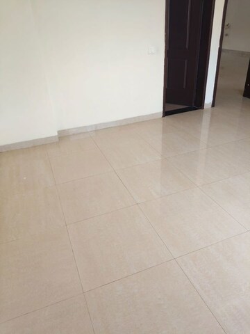 Room in 2 BHK Apartment at Amanora Trendy Homes, Hadapsar – for Rent