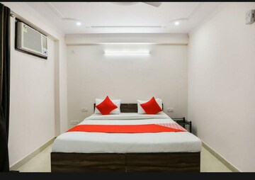 Bedroom in 4 BHK Apartment at Shivalik Enclave, Nistoli – for Rent