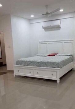 4 BHK + Pooja Room,Servant Room,Study Room Villa For Sale in Aparna Shangri La