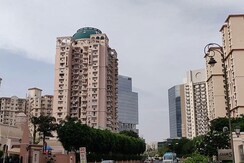 4 BHK + Servant Room Apartment For Rent in DLF Trinity Towers