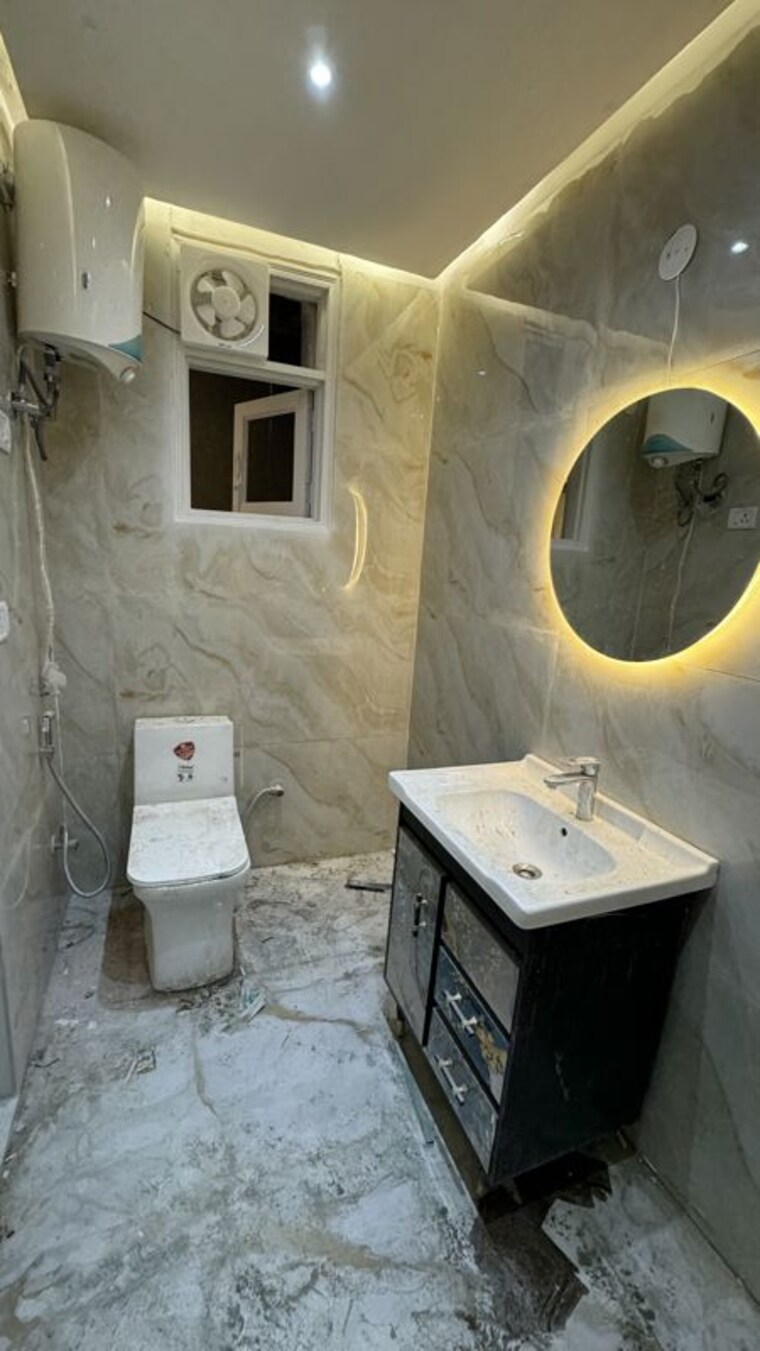 Bathroom, palm-residency-chhatarpur 1 Bedroom 500 Sq.Ft. Builder Floor In Chattarpur Delhi 10068914