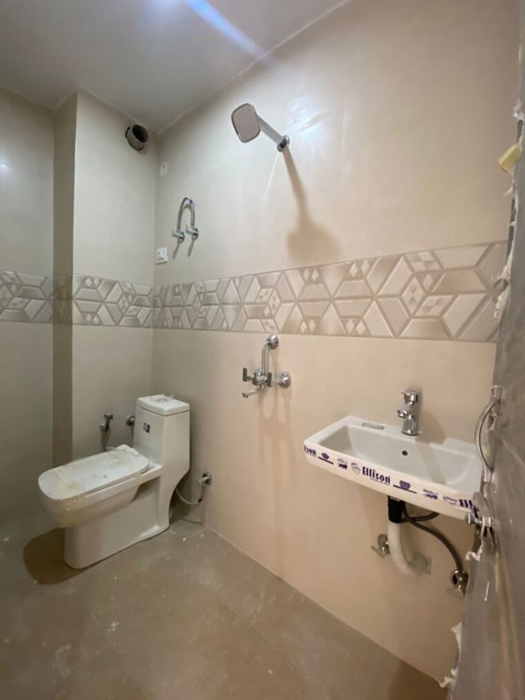 Bathroom, chattarpur 2 Bedroom 900 Sq.Ft. Builder Floor In Chattarpur Delhi 10069070