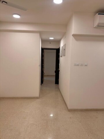 Room in 2 BHK Apartment at Shapoorji Pallonji Vicinia, Powai – for Sale