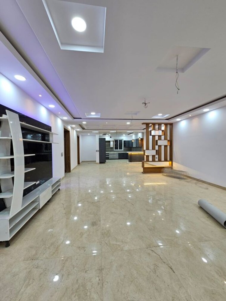 Room, tdi-the-retreat 4 Bedroom 360 Sq.Yd. Builder Floor In Sector 89 Faridabad 10069078