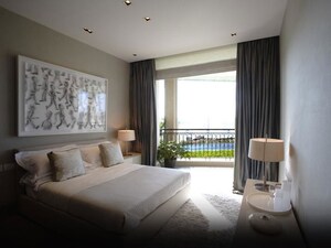 Bedroom in 4 BHK Apartment at Walkeshwar – for Rent