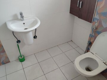 Bathroom in 3 BHK Apartment at Vasavi Shanthinikethan, Whitefields – for Rent