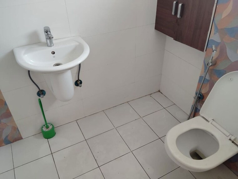 Bathroom, vasavi-shanthinikethan 3 Bedroom 1770 Sq.Ft. Apartment In Whitefields Hyderabad 10069188