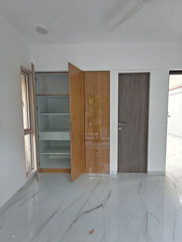 Master Bedroom in 2 BHK Apartment at Nahar Amaryllis Towers and Plaza, Chandivali – for Rent