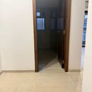 Room in 4 BHK Apartment at Sunteck Signia Pearl, G Block Bkc – for Rent