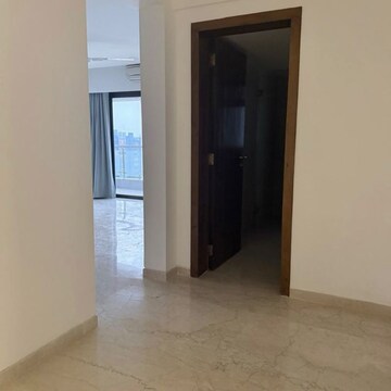 Room in 4 BHK Apartment at Sunteck Signia Pearl, G Block Bkc – for Rent