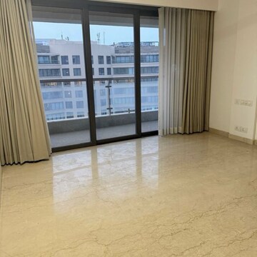 Room in 4 BHK Apartment at Sunteck Signia Pearl, G Block Bkc – for Rent