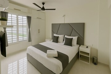 Master Bedroom in 2 BHK Apartment at New Mhada Colony, Powai – for Rent