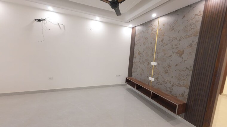Room, puri-kohinoor 3 Bedroom 135 Sq.Yd. Builder Floor In Sector 89 Faridabad 10069264