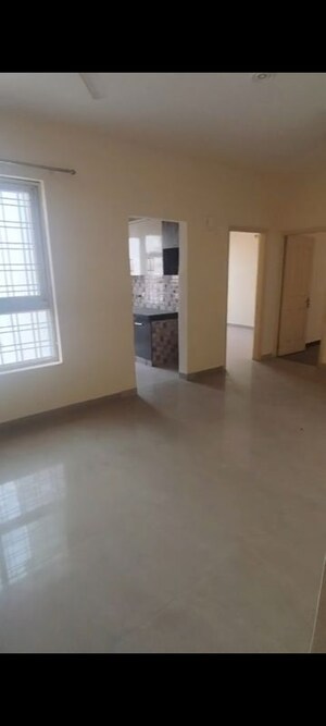 Room in 3 BHK Apartment at Mapsko Paradise, Sector 83 – for Sale