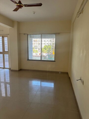 Room in 2 BHK Apartment at Sai Ambience & Sai Vision, Pimple Saudagar – for Rent