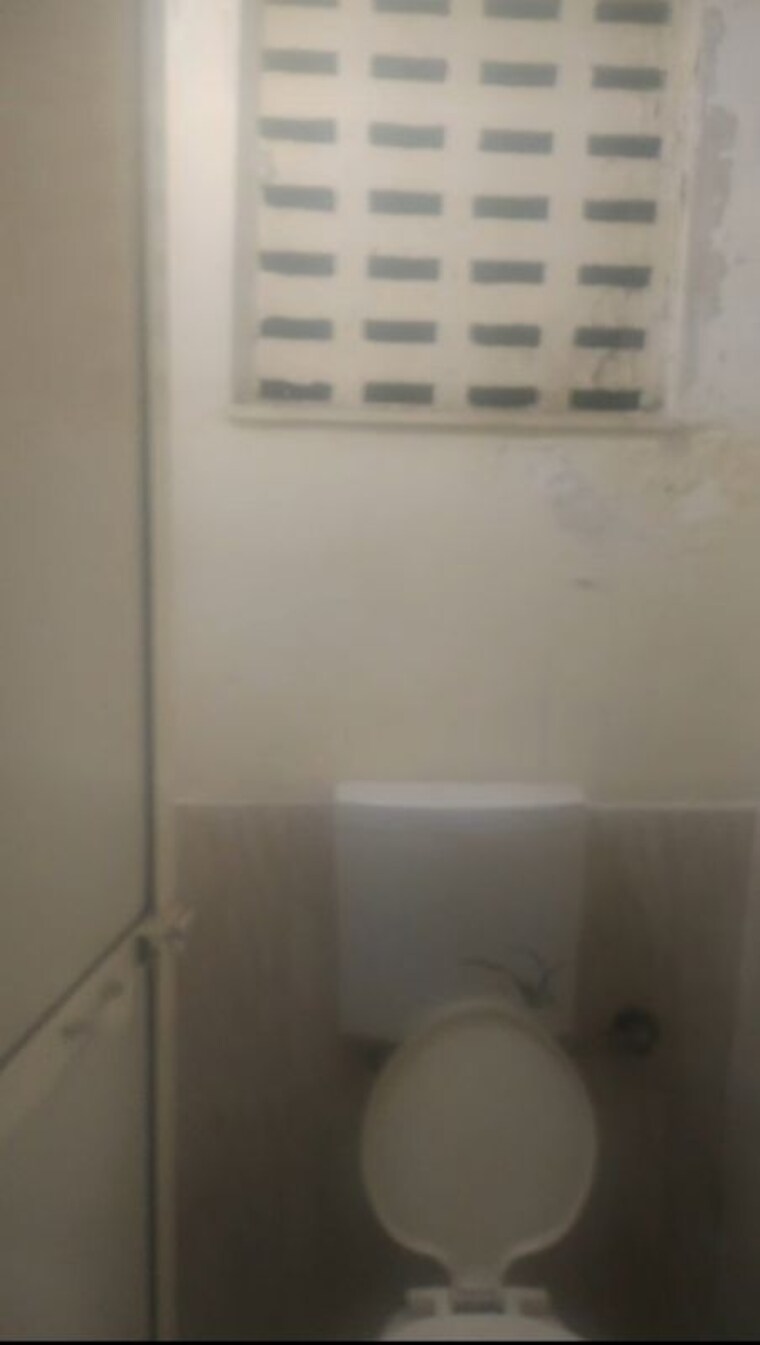 Bathroom, om-chs-sion 1 Bedroom 270 Sq.Ft. Apartment In Sion Mumbai 10069633