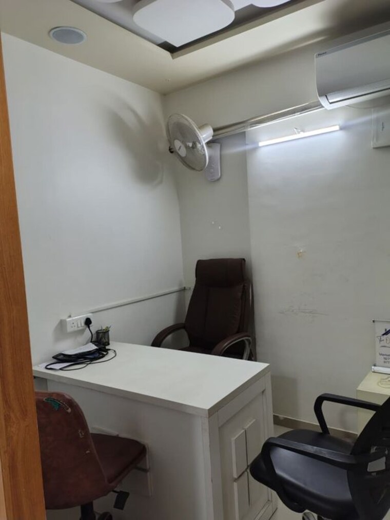 Team Area, shivalik-satyamev Commercial Office Space 740 Sq.Ft. In Bopal Ahmedabad 10069612