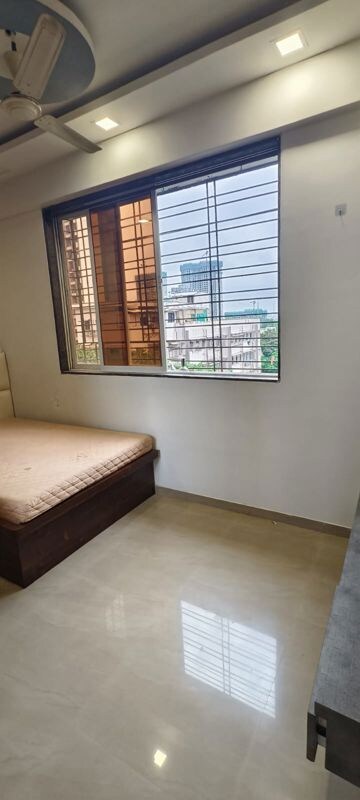 Room in 1 BHK Apartment at Ashirwad CHS Dadar East, Dadar East – for Rent