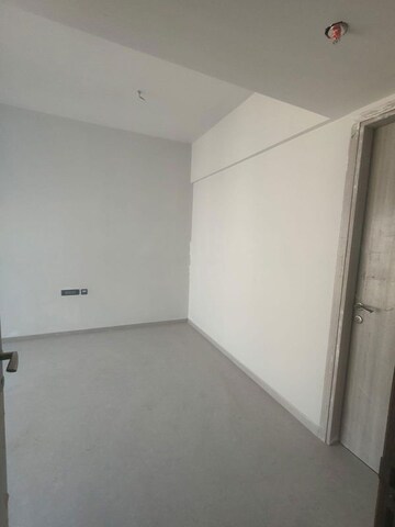 Room in 2 BHK Apartment at Rustomjee Paramount, Khar West – for Sale