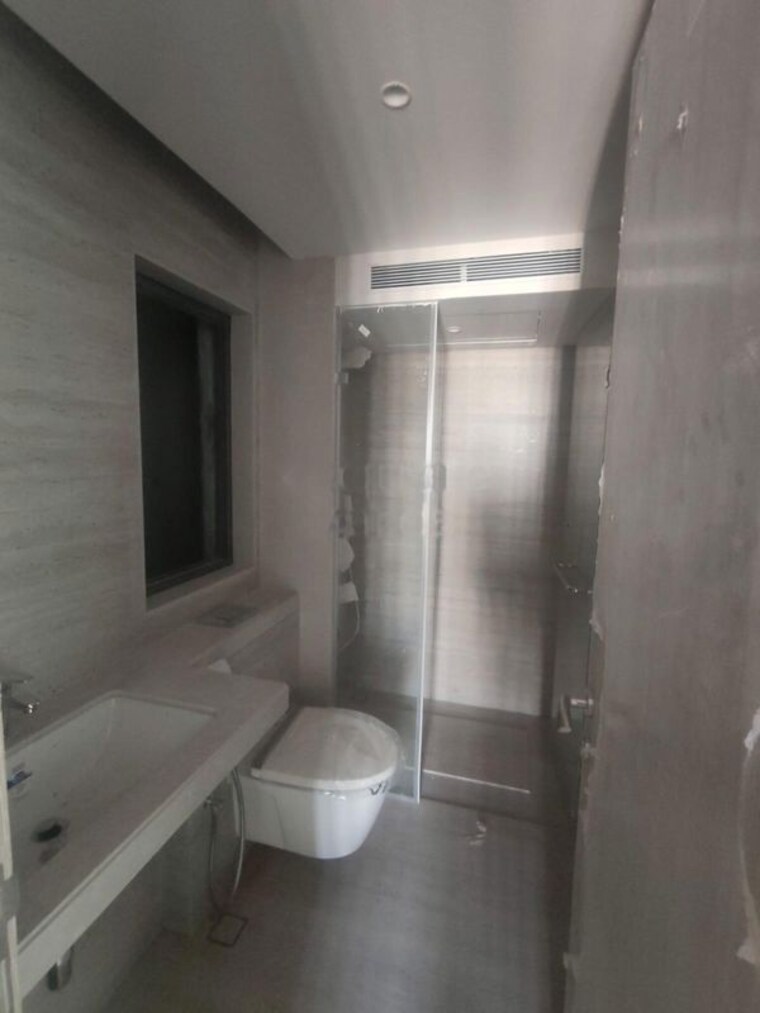 Attached Bathroom, rustomjee-paramount 2 Bedroom 1154 Sq.Ft. Apartment In Khar West Mumbai 10069663