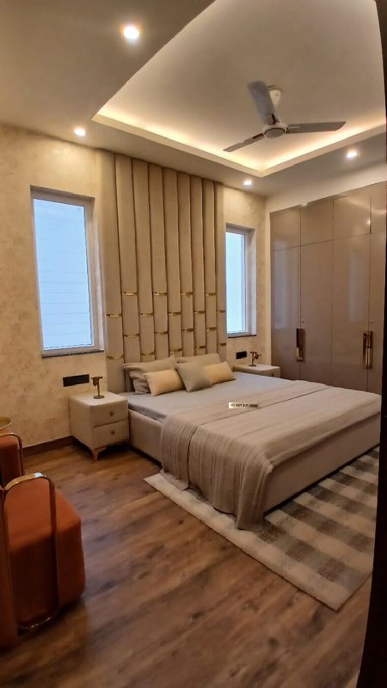 Bedroom, sector 71 3 Bedroom 1650 Sq.Ft. Builder Floor In Sector 71 Gurgaon 10069844