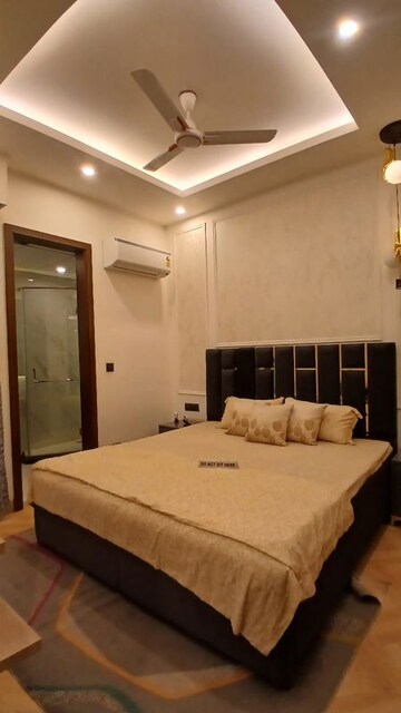 Bedroom in 3 BHK Builder Floor at Sector 71 – for Sale