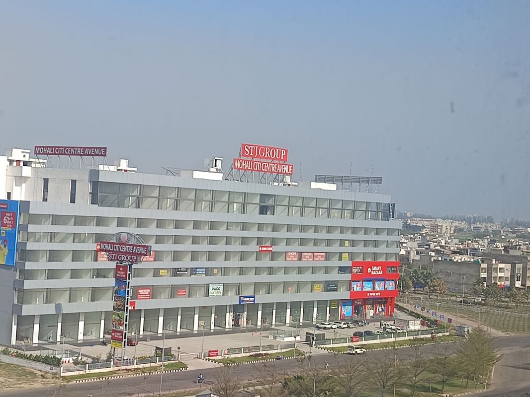 Showroom For Sale in Aerocity