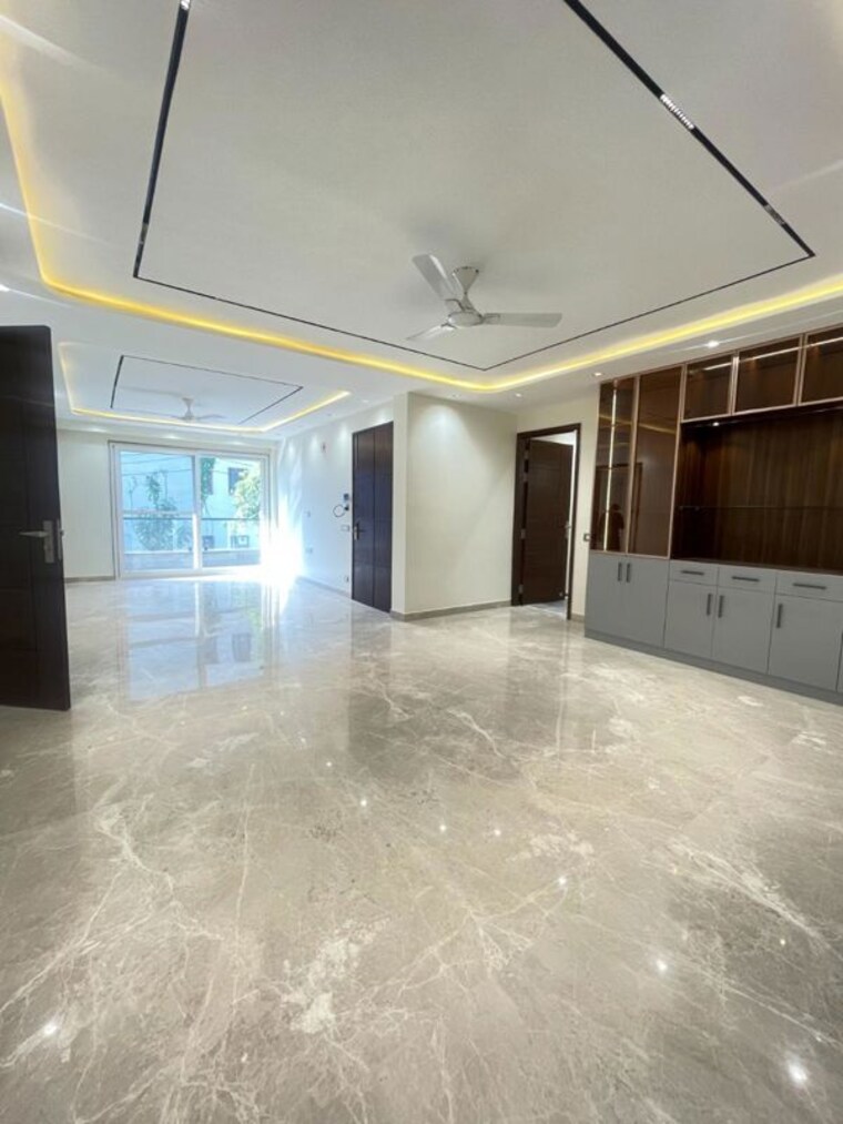 Room, huda-staff-colony 4 Bedroom 342 Sq.Yd. Apartment In Sector 46 Gurgaon 10069856