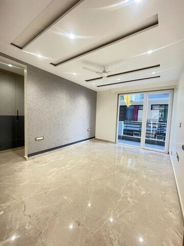 Room in 4 BHK Apartment at Huda Staff Colony, Sector 46 – for Sale