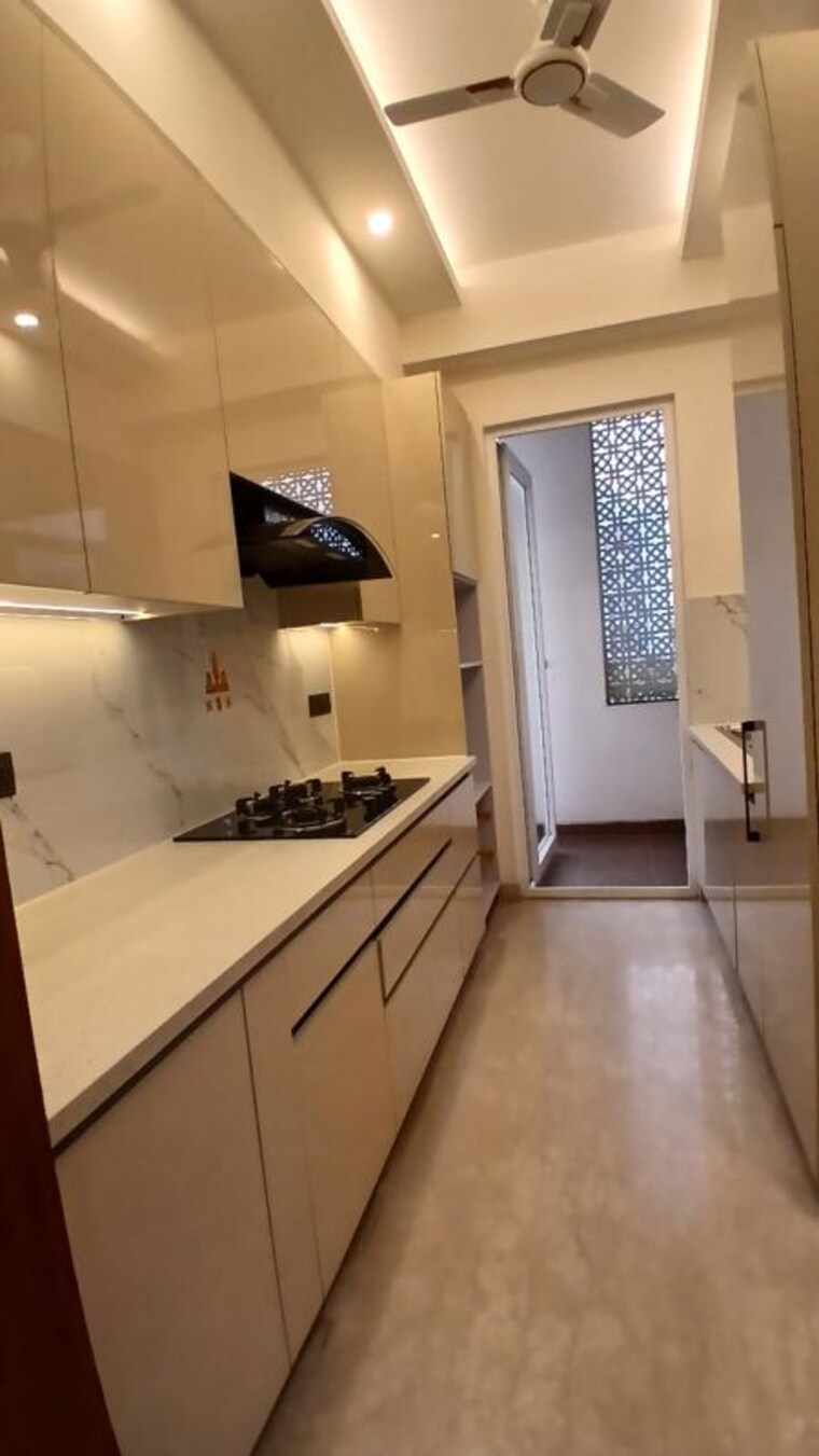 Kitchen, sector 71 3 Bedroom 1650 Sq.Ft. Builder Floor In Sector 71 Gurgaon 10069872