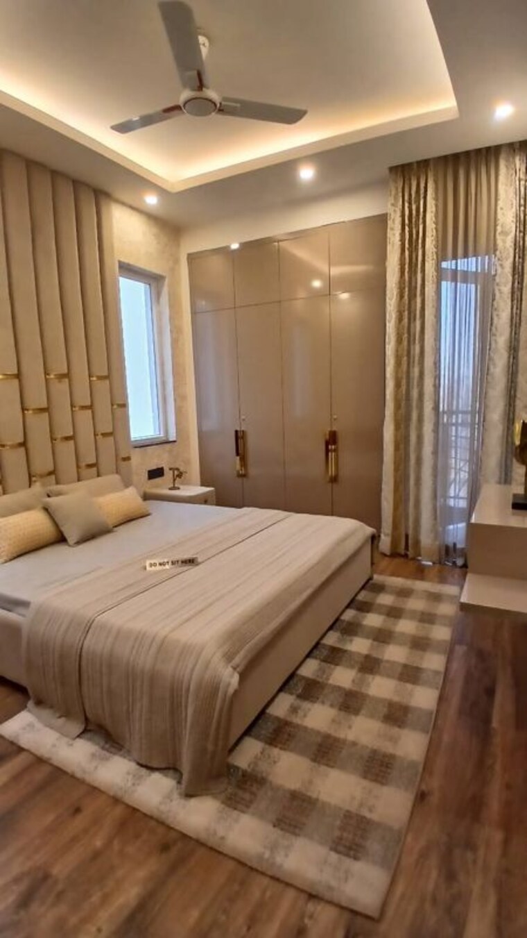 Bedroom, sector 71 3 Bedroom 1600 Sq.Ft. Builder Floor In Sector 71 Gurgaon 10069887