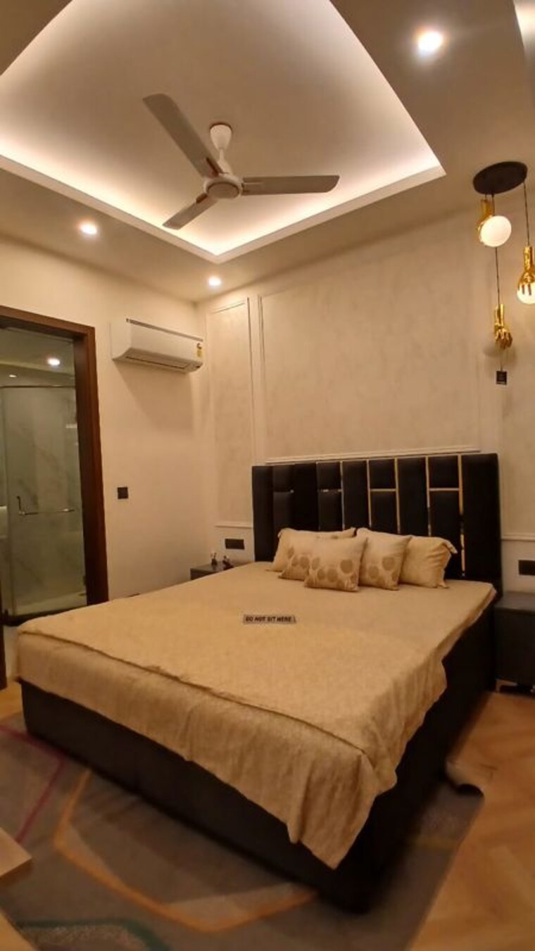 Bedroom, sector 71 3 Bedroom 1600 Sq.Ft. Builder Floor In Sector 71 Gurgaon 10069887