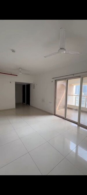 Room in 3 BHK Apartment at Kolte Patil Western Avenue, Wakad – for Rent