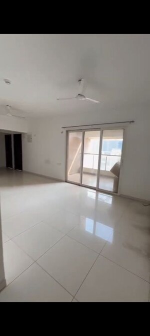 Room in 3 BHK Apartment at Kolte Patil Western Avenue, Wakad – for Rent
