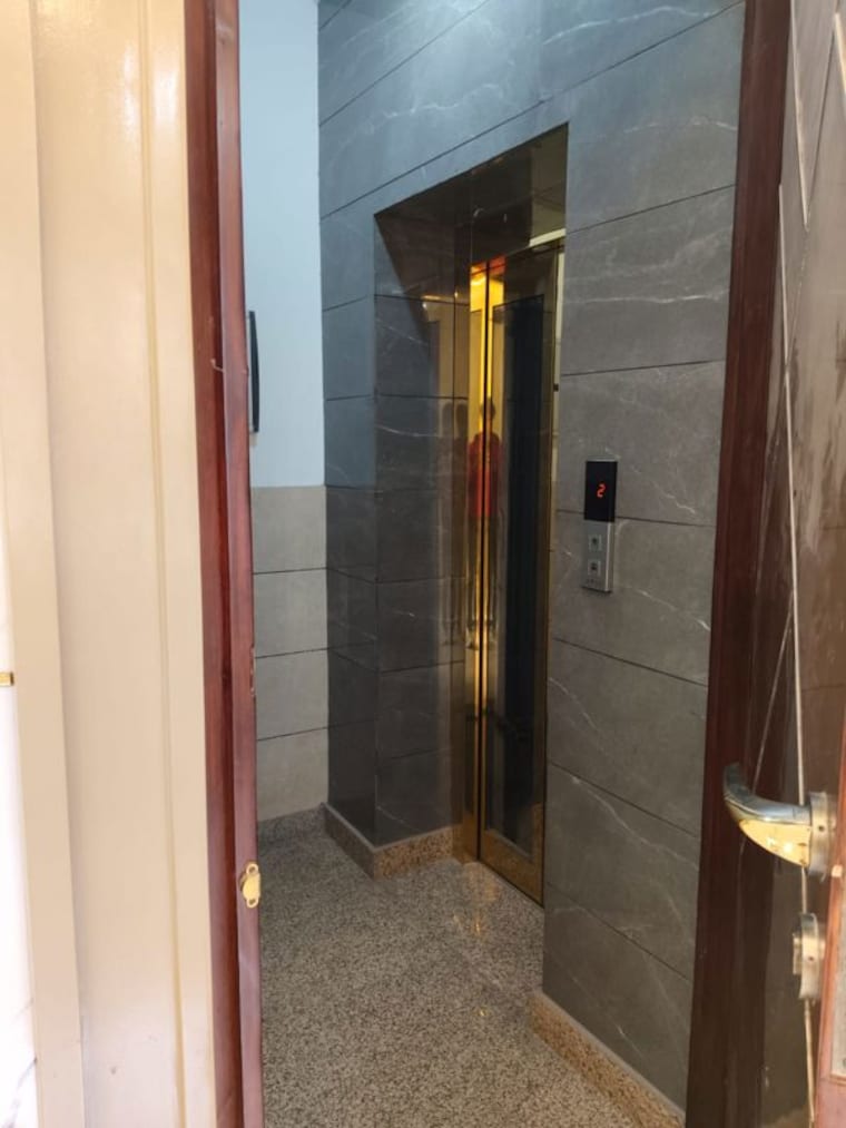 undefined, janakpuri 4 Bedroom 325 Sq.Yd. Builder Floor In Janakpuri Delhi 10069911