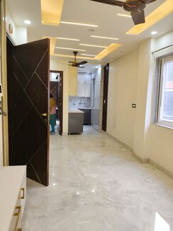 4 BHK + Pooja Room,Servant Room Builder Floor For Sale in Janakpuri