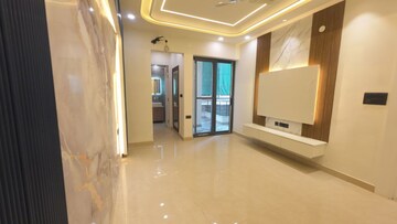 Room in 4 BHK Builder Floor at TDI The Retreat, Sector 89 – for Sale