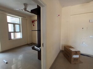 Room in 2 BHK Apartment at Shree Vardhman Mantra, Sector 67 – for Rent