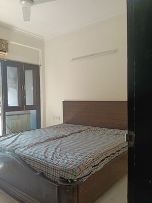 Bedroom in 3 BHK Builder Floor at Sector 14 – for Rent