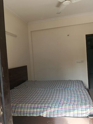 Bedroom in 3 BHK Builder Floor at Sector 14 – for Rent