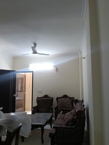 Living Room in 3 BHK Builder Floor at Sector 14 – for Rent