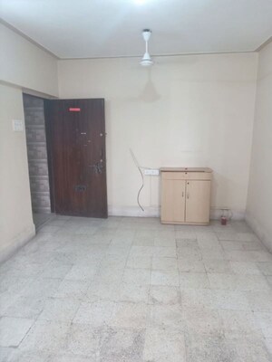 1 BHK Apartment For Rent in Lokhandwala Whispering Palms, Kandivali East