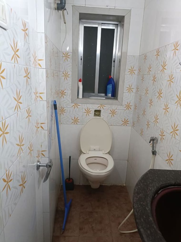 Bathroom, vijay nagar 1 Bedroom 550 Sq.Ft. Apartment In Vijay Nagar Mumbai 10069860