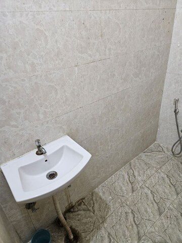 Bathroom in 2 BHK Builder Floor at Sector 34 – for Rent