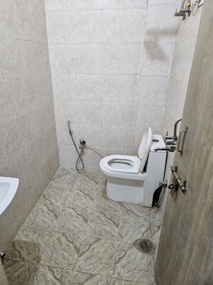 Bathroom in 2 BHK Builder Floor at Sector 34 – for Rent