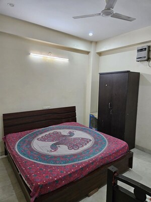 Bedroom in 2 BHK Builder Floor at Sector 34 – for Rent