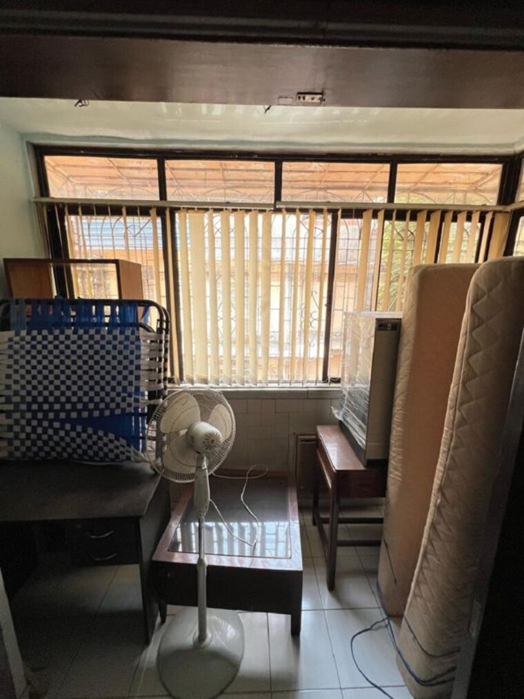 Balcony, khar west 1 Bedroom 500 Sq.Ft. Apartment In Khar West Mumbai 10070070