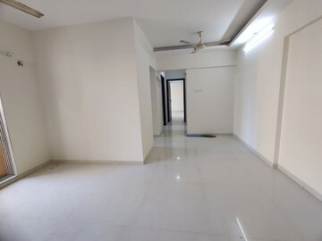 Room in 2 BHK Apartment at Rosa Oasis, Thane West – for Rent