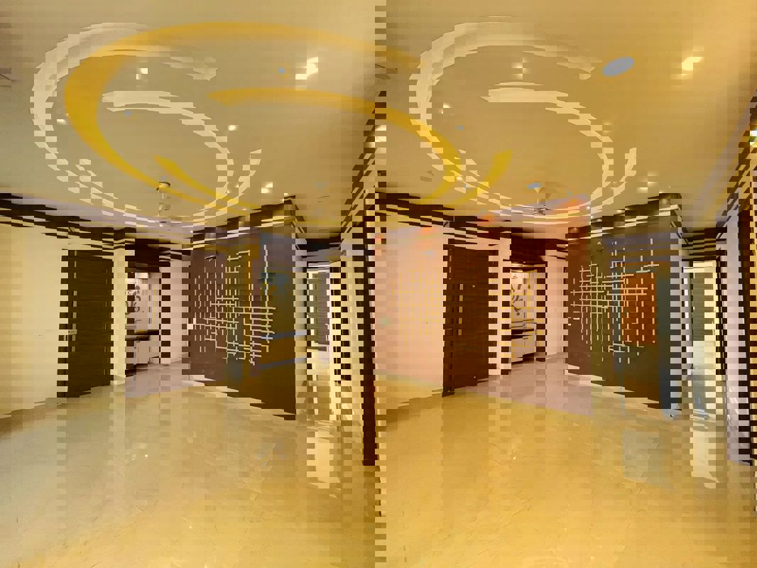 3 BHK + Pooja Room 250 Sq.Yd. Builder Floor in BPTP Parkland Pride